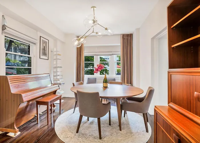 Premium Double Bay 3 bedroom apartment